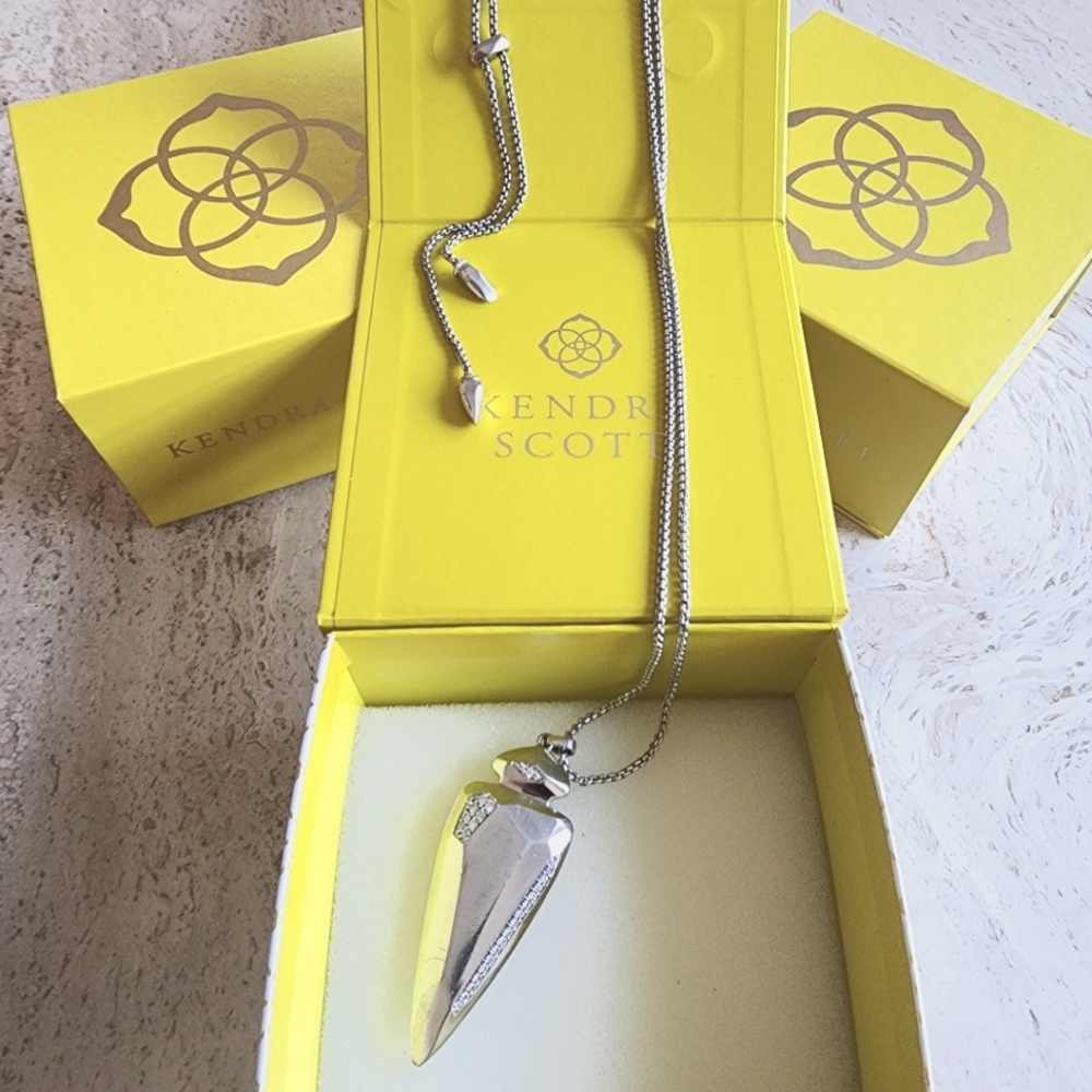 Kendra Scott Arrow Head Necklace